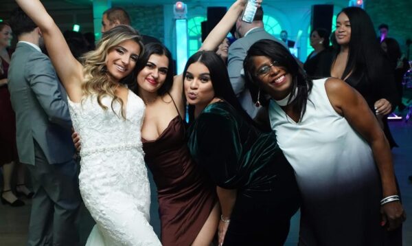 How Long Should Dancing Last at a Wedding? Expert Tips for a Packed Dance Floor